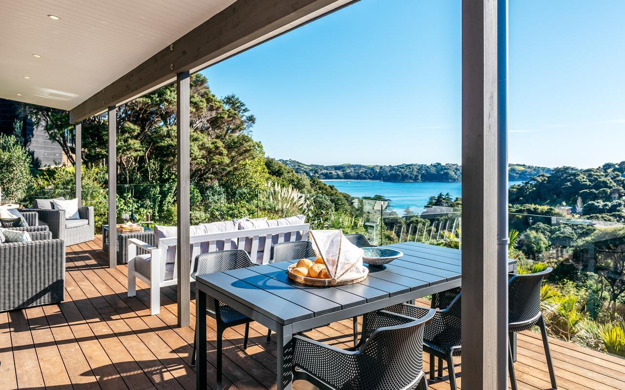 Wild Thyme Hotel Oneroa Exterior photo